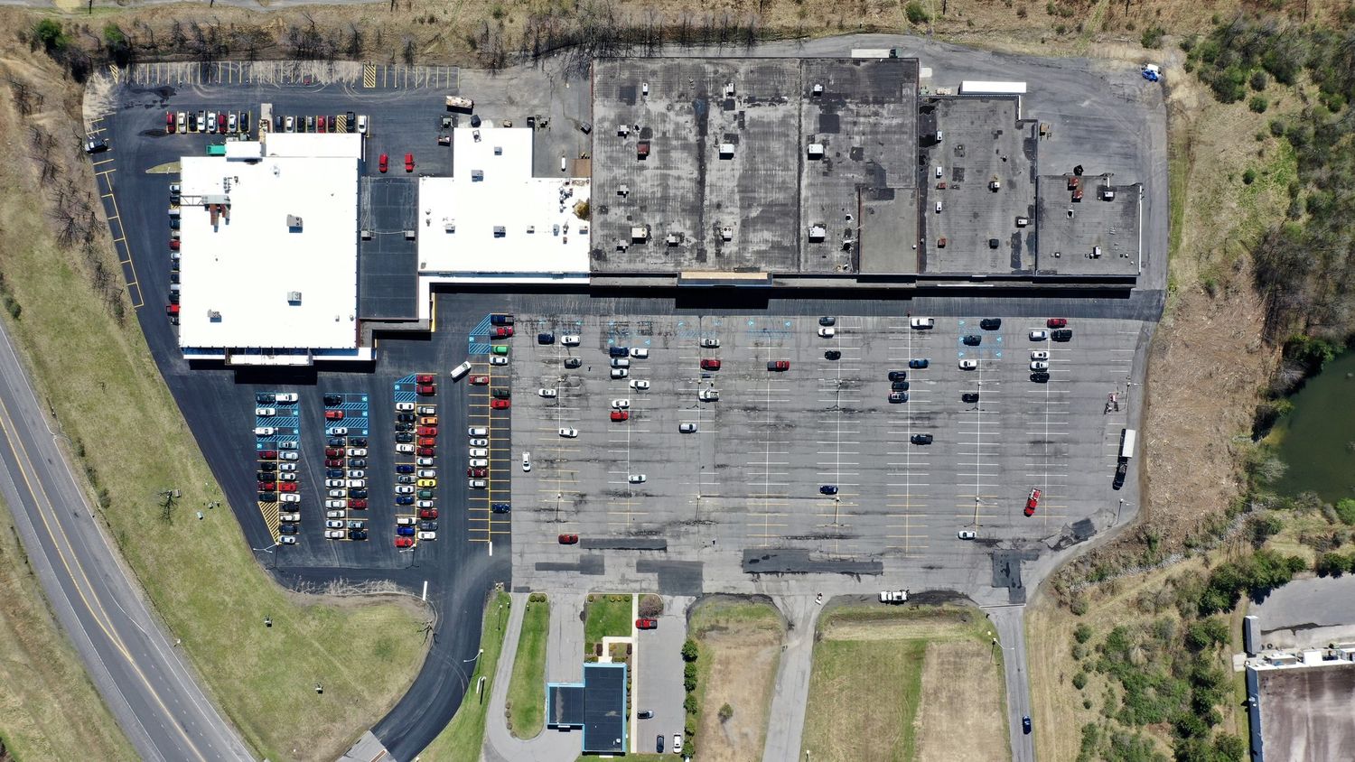 Frostburg Plaza: 10701 New Georges Creek Rd SW, Frostburg, MD 21532